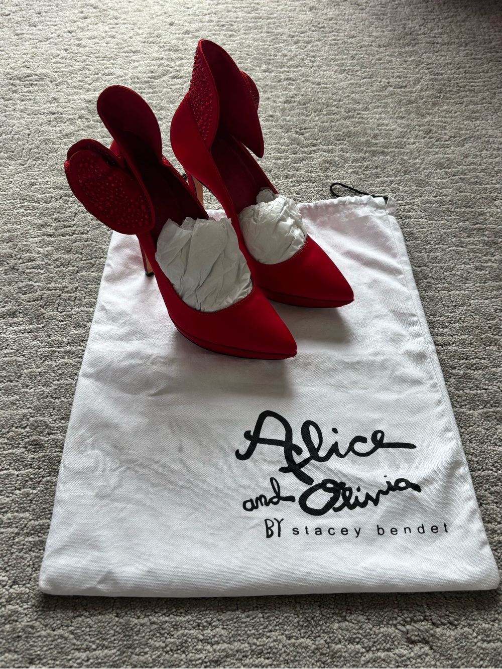 LIKE NEW Alice + Olivia Red Satin Sculpted Sequin Heels 37.5